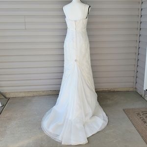 David's Bridal ivory bride wedding dress